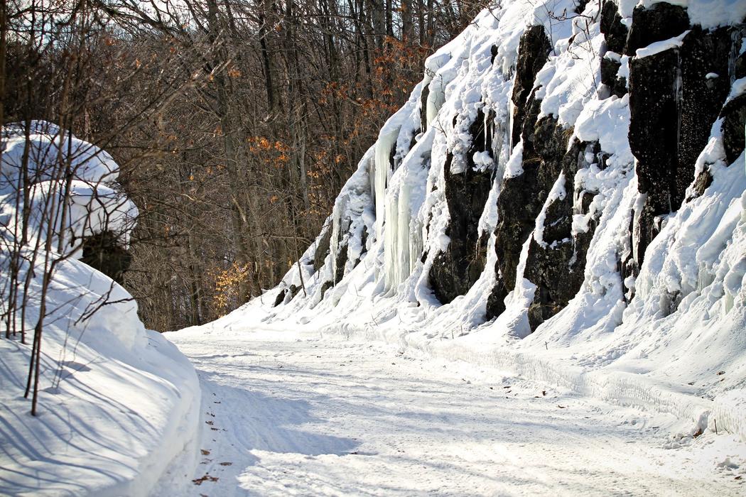 snowmobile tours haliburton